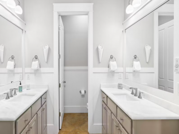 Gorgeous 7 Bedroom Home with Great Amenities
