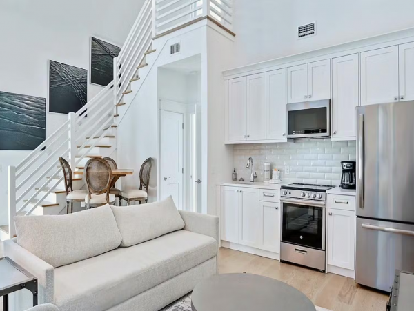 Gorgeous 7 Bedroom Home with Great Amenities