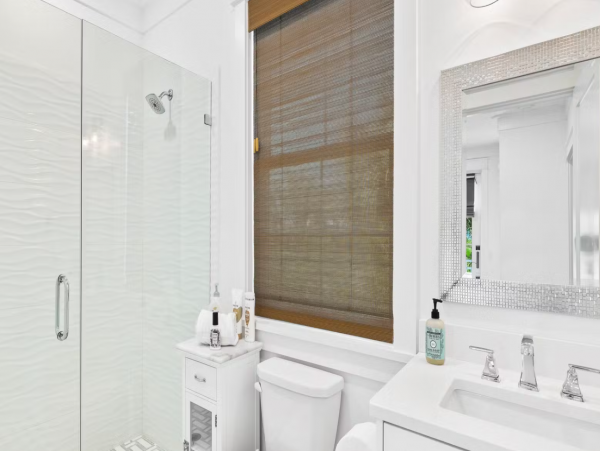 Gorgeous 7 Bedroom Home with Great Amenities