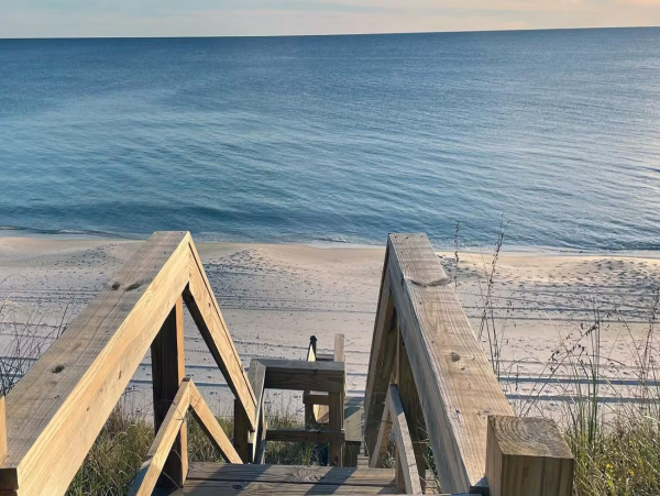 Gorgeous 7 Bedroom Home with Great Amenities