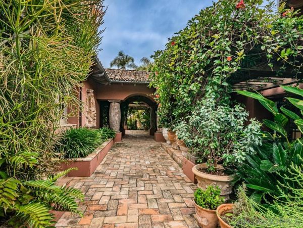 Luxury Twelve Bedroom Estate in Rancho Santa Fe