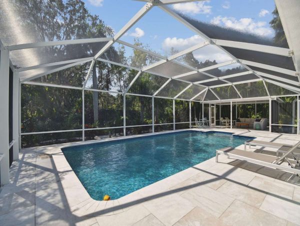 Sarasota Charming Home with 3 Bedroom