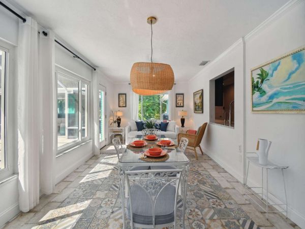 Sarasota Charming Home with 3 Bedroom