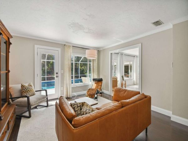 Sarasota Charming Home with 3 Bedroom