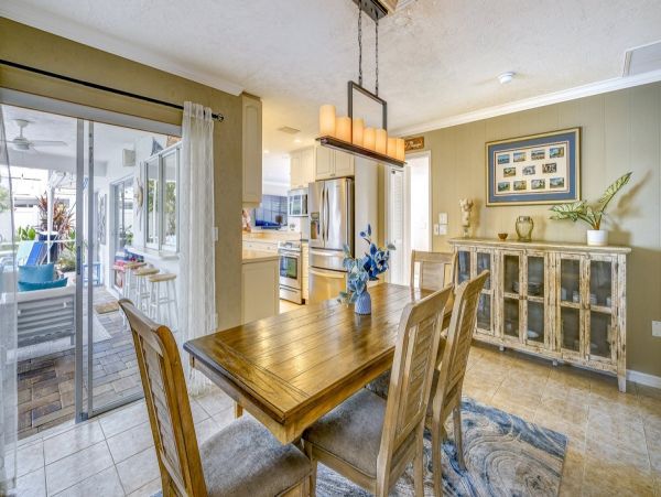 Four Bedroom Vacation Rental Home in Sarasota