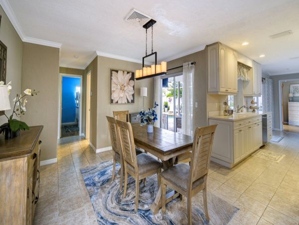 Four Bedroom Vacation Rental Home in Sarasota