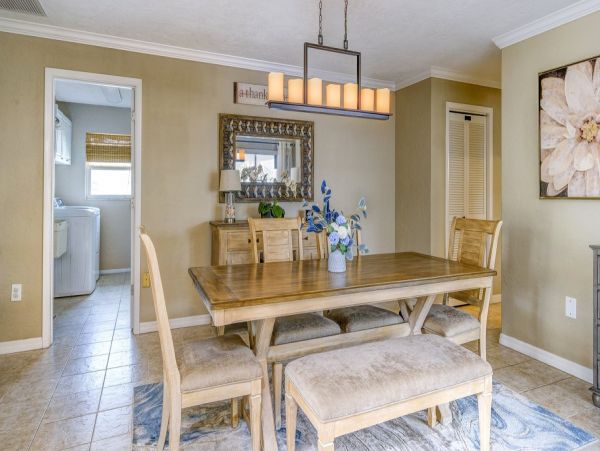 Four Bedroom Vacation Rental Home in Sarasota