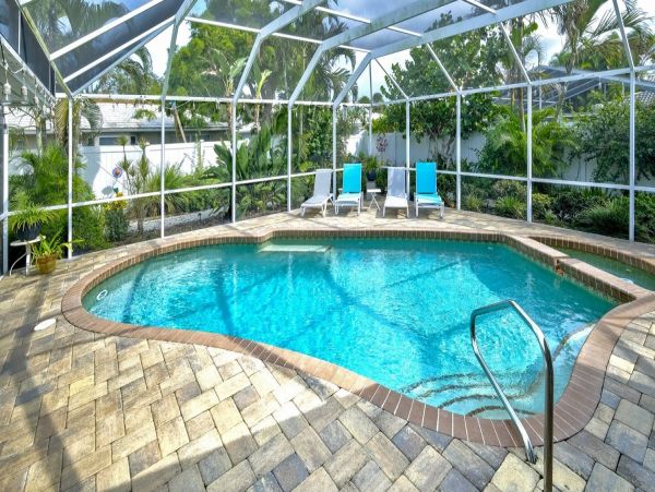 Four Bedroom Vacation Rental Home in Sarasota