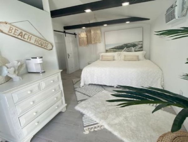 Oceanfront Anna Maria Luxury Vacation Home &  Separate Cottage Plus Golf Cart