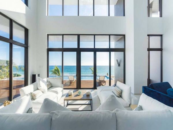 Beachfront Nine Bedroom Villa in The Bahamas Sleeps 18