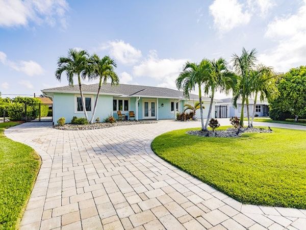 Beautiful North Naples Home with 3 Bedrooms