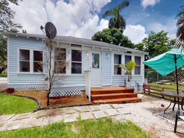 Fort Lauderdale Two Bedroom Vacation Rental Duplex