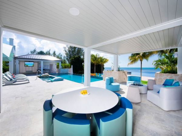Seaside Serenity - Luxury 8-Bedroom Villa in the Cayman Islands