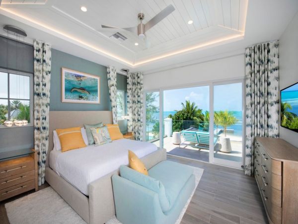 Seaside Serenity - Luxury 8-Bedroom Villa in the Cayman Islands
