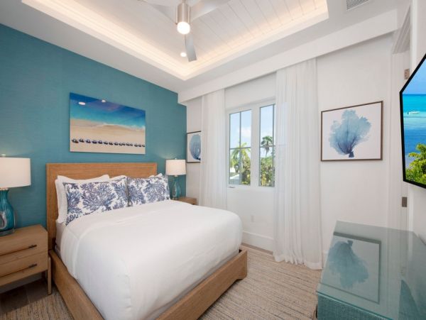 Seaside Serenity - Luxury 8-Bedroom Villa in the Cayman Islands