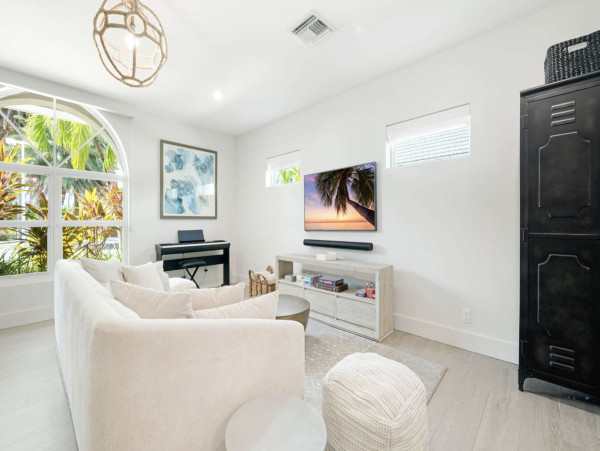 One of The Cayman Islands Most Beautiful Four Bedroom Villas