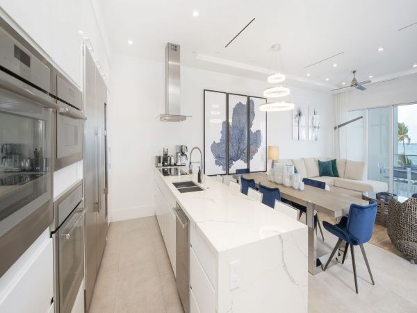 3-Bdrm Condo Stunning Ocean Views in Cayman Islands