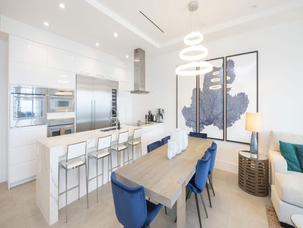 3-Bdrm Condo Stunning Ocean Views in Cayman Islands