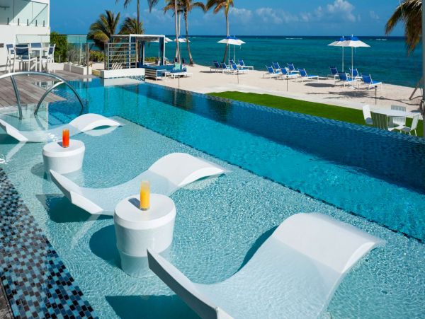 3-Bdrm Condo Stunning Ocean Views in Cayman Islands