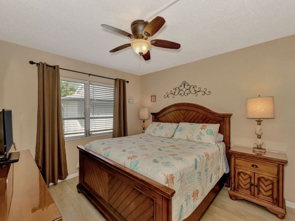 Walk to Beach Two Bedroom Vacation Rental in Siesta Key