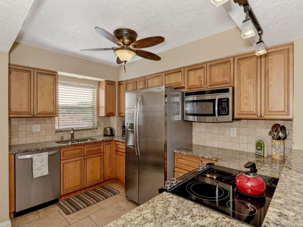 Walk to Beach Two Bedroom Vacation Rental in Siesta Key