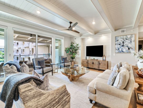 Cozy Corner with 5 Bedrooms and Great View