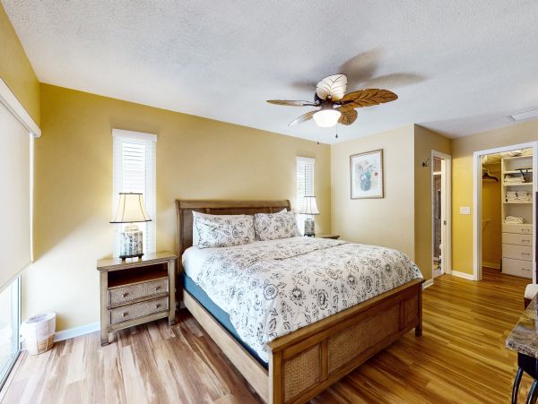 Dog-Friendly Four Bedroom Vacation Rental - Sarasota Home with Pool, Lanai & Backyard