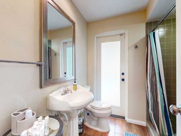 Dog-Friendly Four Bedroom Vacation Rental - Sarasota Home with Pool, Lanai & Backyard