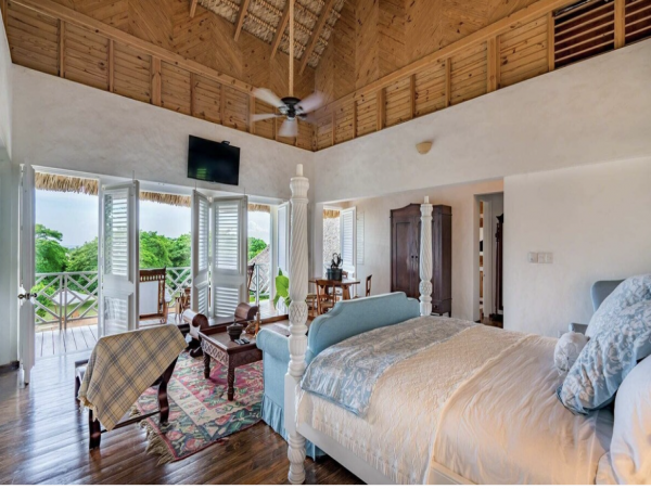 Luxury 4 Bedroom Villa Understated Elegance