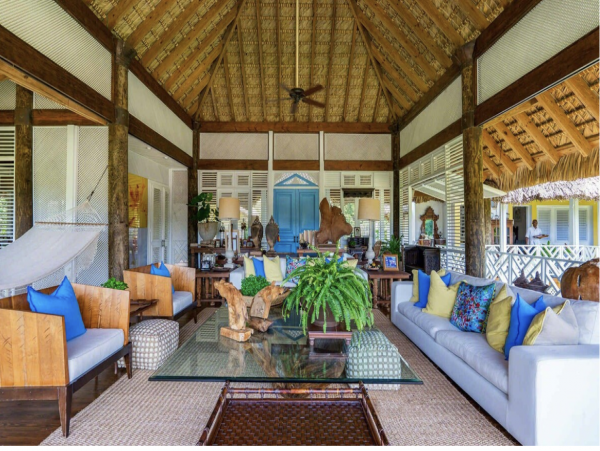 Luxury 4 Bedroom Villa Understated Elegance