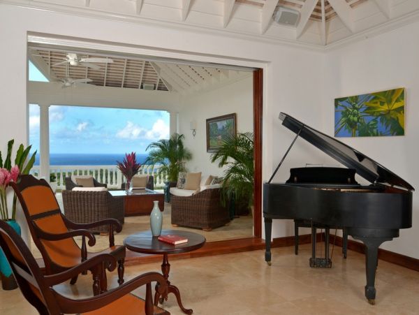 Caribbean Bliss: A 10-Bedroom Luxury Retreat in Montego Bay