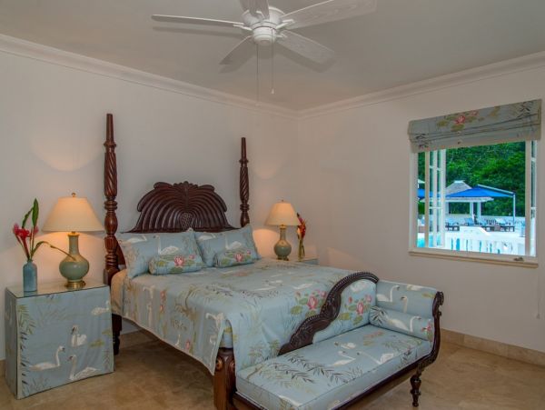 Caribbean Bliss: A 10-Bedroom Luxury Retreat in Montego Bay