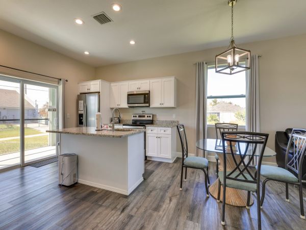 Englewood Home with 2 Bedrooms