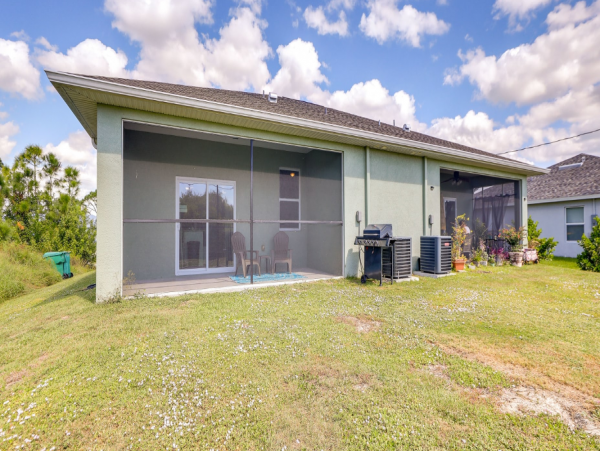 Englewood Home with 2 Bedrooms