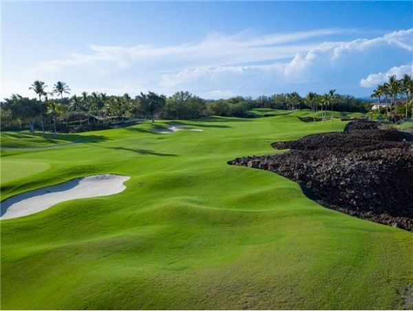 Gorgeous 4 Bedroom Vacation Getaway Great Amenities