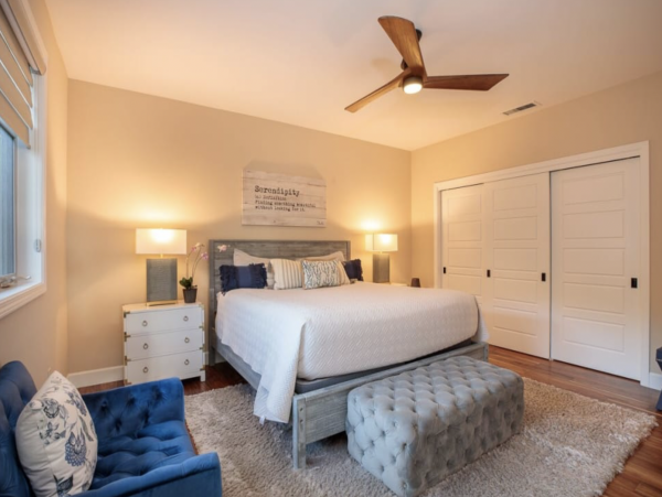 Gorgeous 4 Bedroom Vacation Getaway Great Amenities