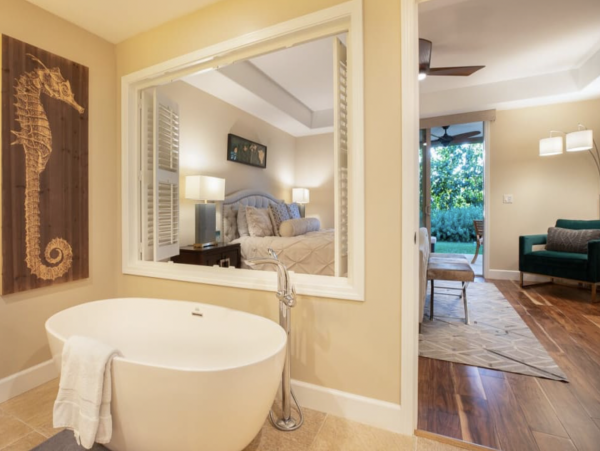 Gorgeous 4 Bedroom Vacation Getaway Great Amenities