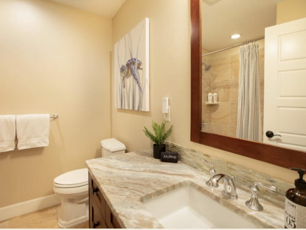 Gorgeous 4 Bedroom Vacation Getaway Great Amenities