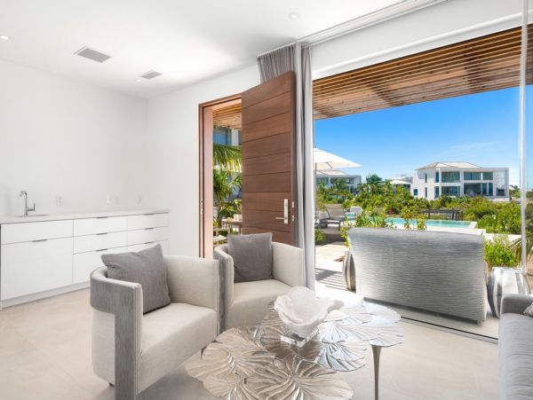 Grace Bay Luxury Villa Rentals - Six-Bedroom Ocean View Villa Turks and Caicos