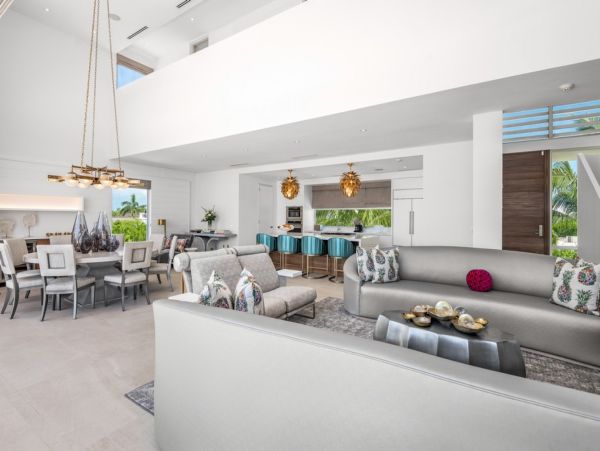 Grace Bay Luxury Villa Rentals - Six-Bedroom Ocean View Villa Turks and Caicos