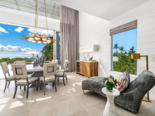 Grace Bay Luxury Villa Rentals - Six-Bedroom Ocean View Villa Turks and Caicos