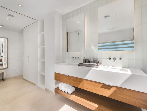 Grace Bay Luxury Villa Rentals - Six-Bedroom Ocean View Villa Turks and Caicos