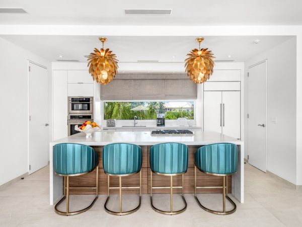 Grace Bay Luxury Villa Rentals - Six-Bedroom Ocean View Villa Turks and Caicos