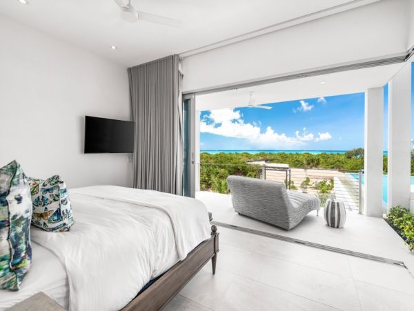 Grace Bay Luxury Villa Rentals - Six-Bedroom Ocean View Villa Turks and Caicos