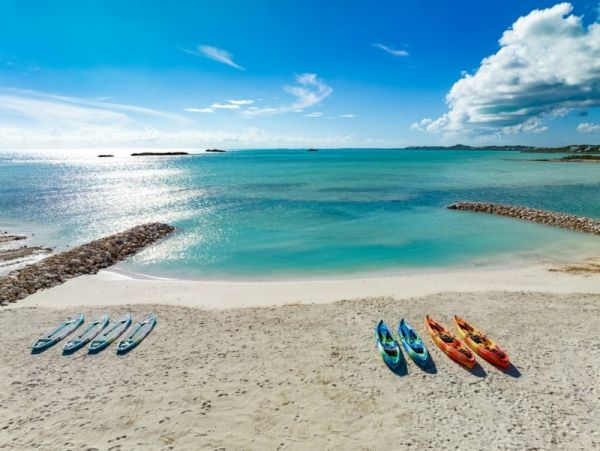 Stunning Beachfront 7 Bedroom Turks and Caicos Rental Home
