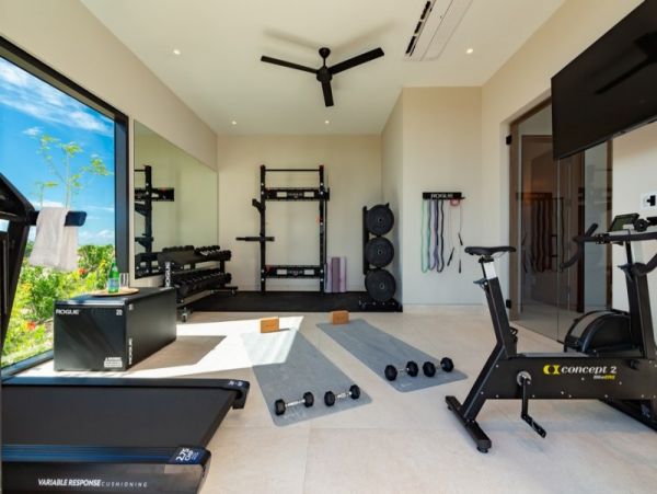 Stunning Beachfront 7 Bedroom Turks and Caicos Rental Home