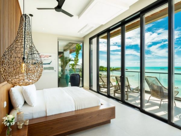 Stunning Beachfront 7 Bedroom Turks and Caicos Rental Home