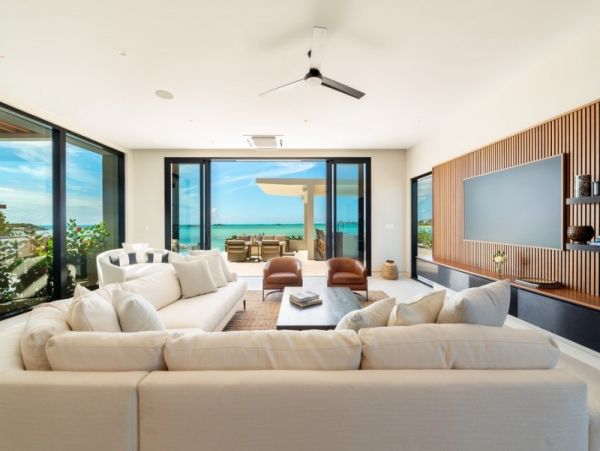 Stunning Beachfront 7 Bedroom Turks and Caicos Rental Home