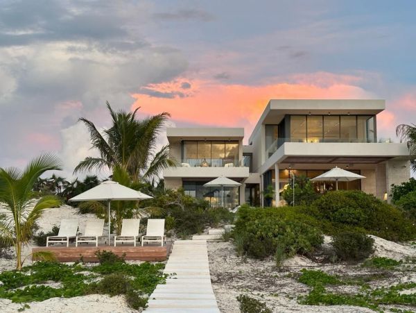 Luxury Vacation Rental in Turks and Caicos Dream Getaway