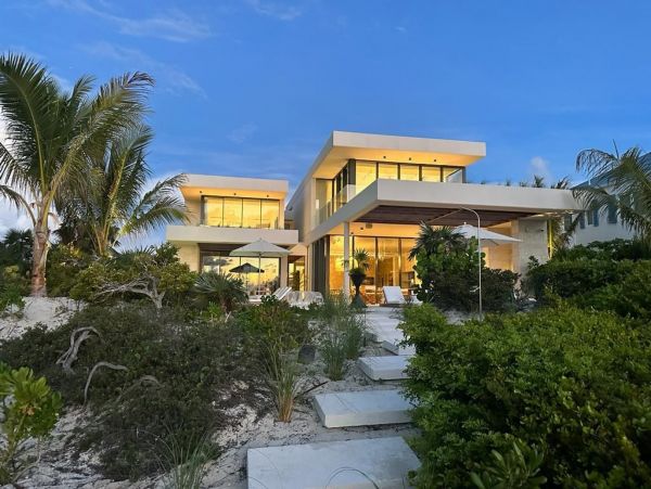 Luxury Vacation Rental in Turks and Caicos Dream Getaway